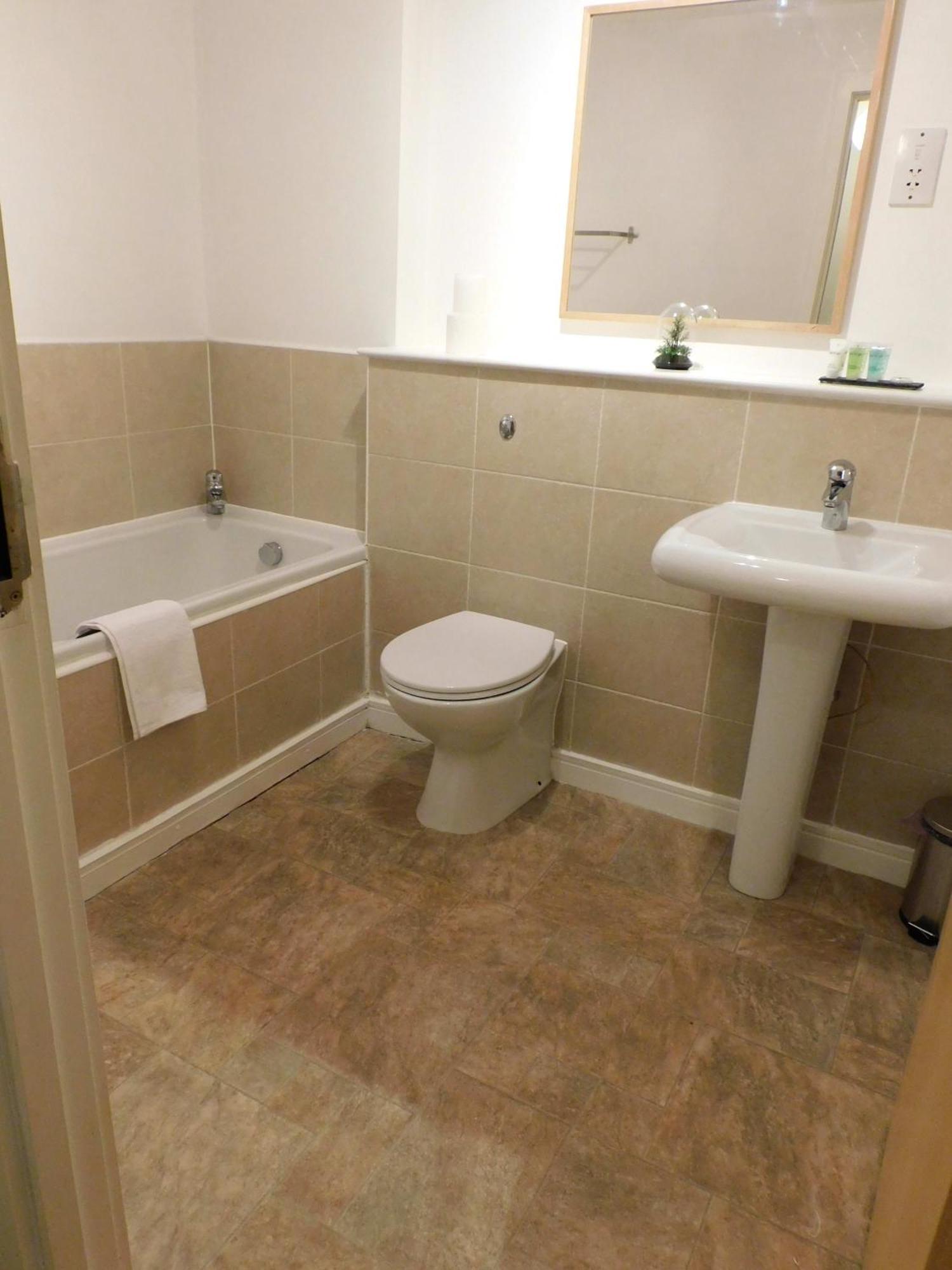Fabulous 2 Bed Apt 10 Mins From City Centre グラスゴー エクステリア 写真