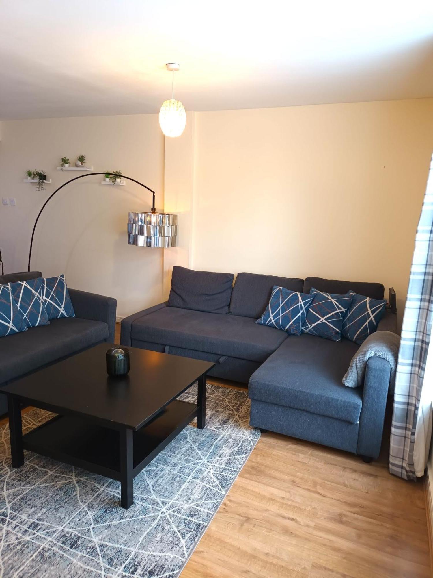 Fabulous 2 Bed Apt 10 Mins From City Centre グラスゴー エクステリア 写真